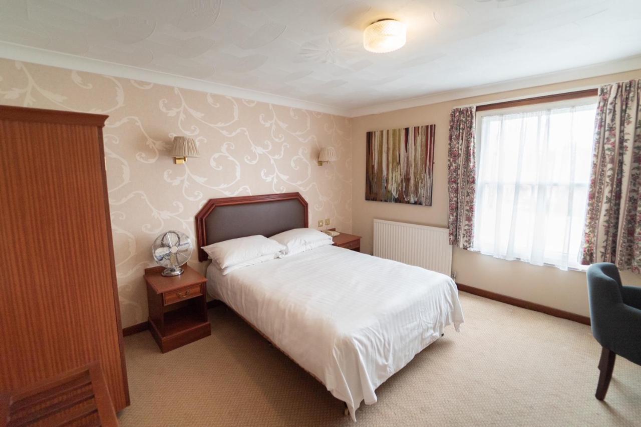 Littlebury Hotel バイチェスター エクステリア 写真
