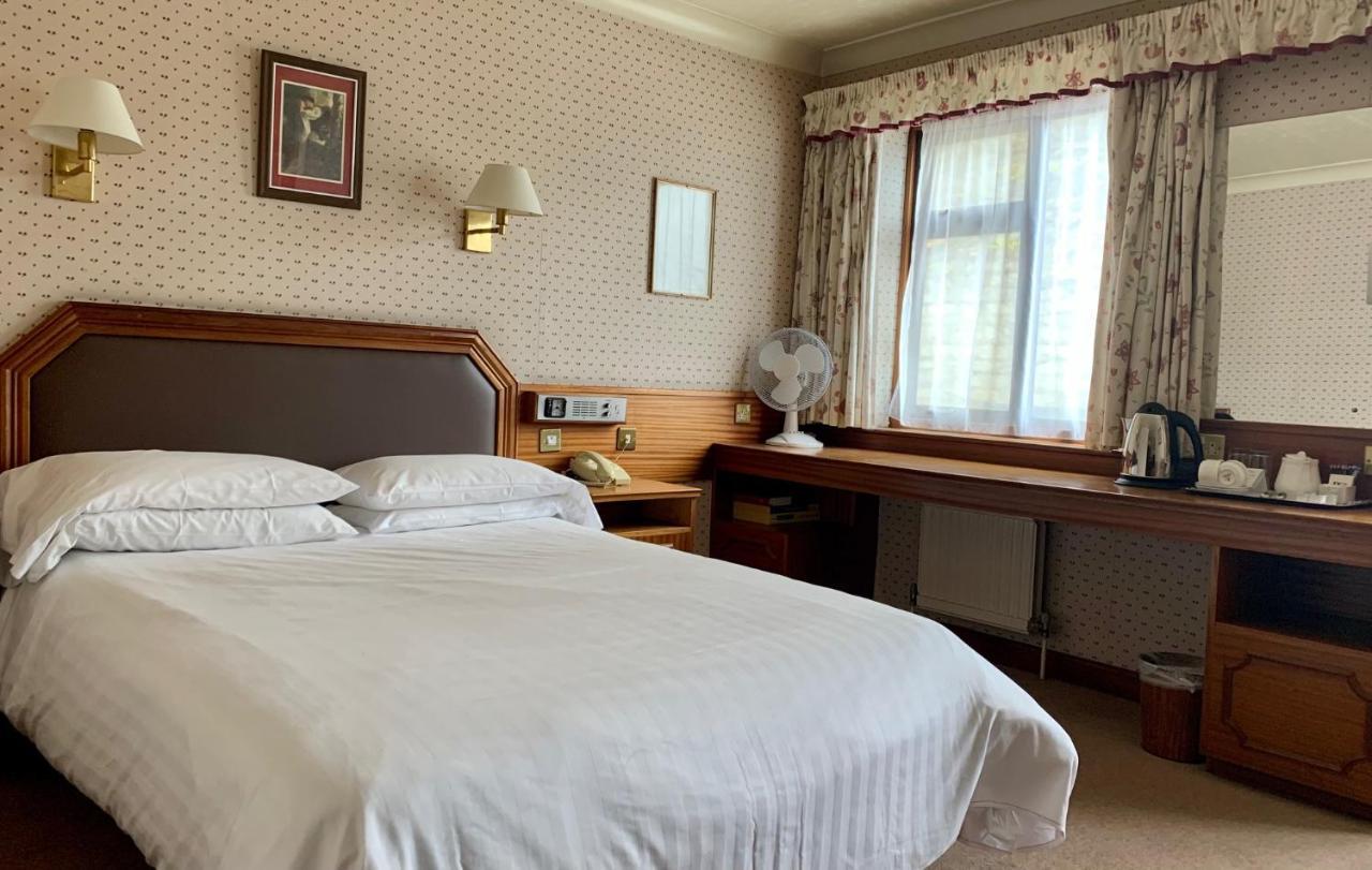 Littlebury Hotel バイチェスター エクステリア 写真