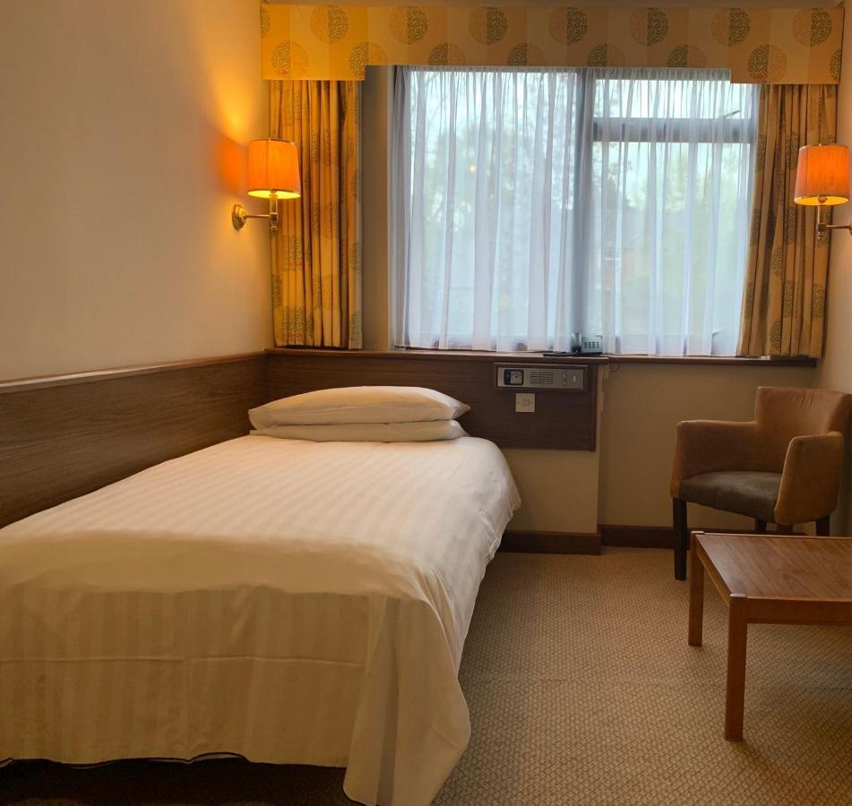 Littlebury Hotel バイチェスター エクステリア 写真